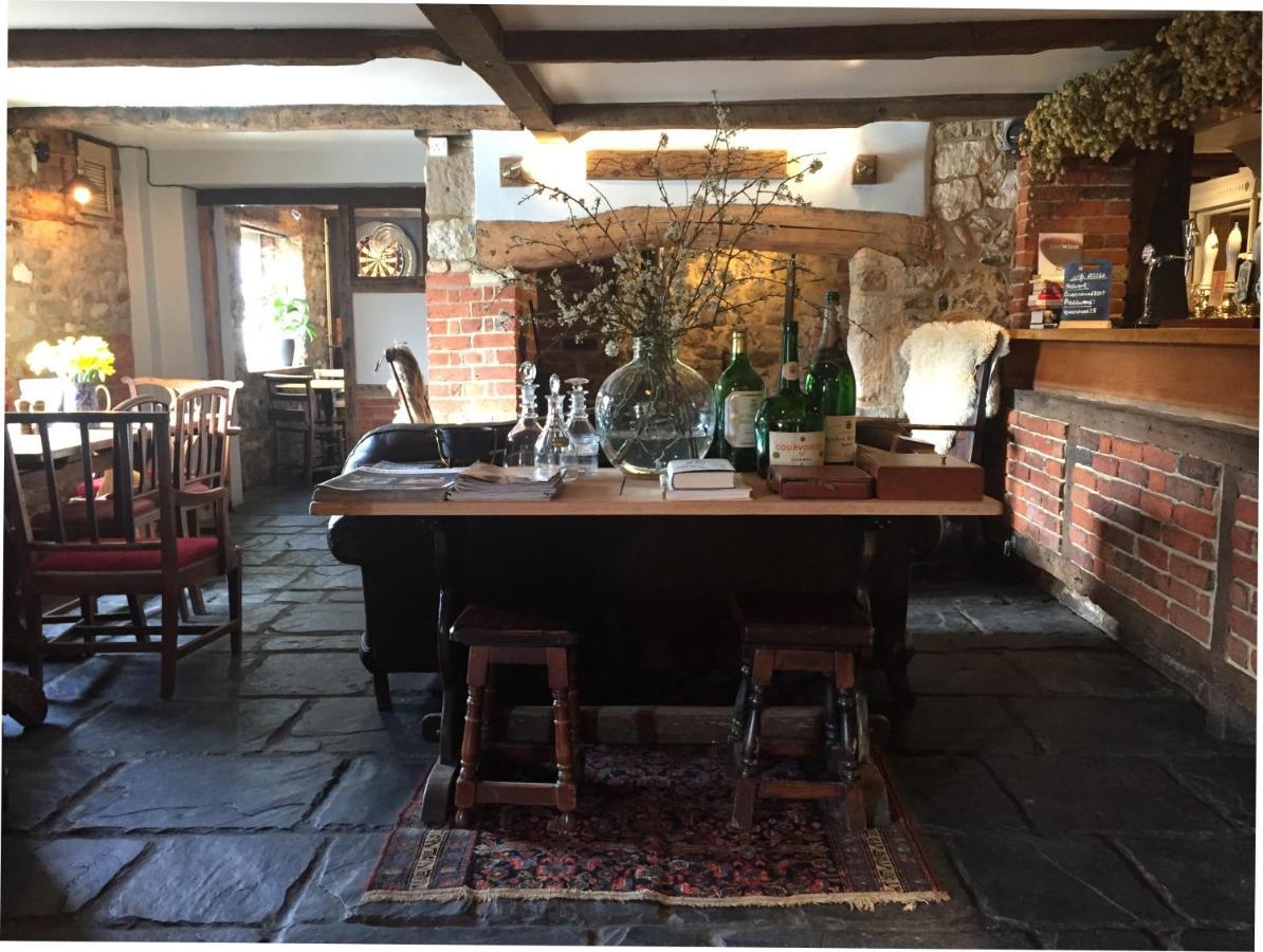 The Queen'S Head At Broad Chalke Hotel Exterior foto